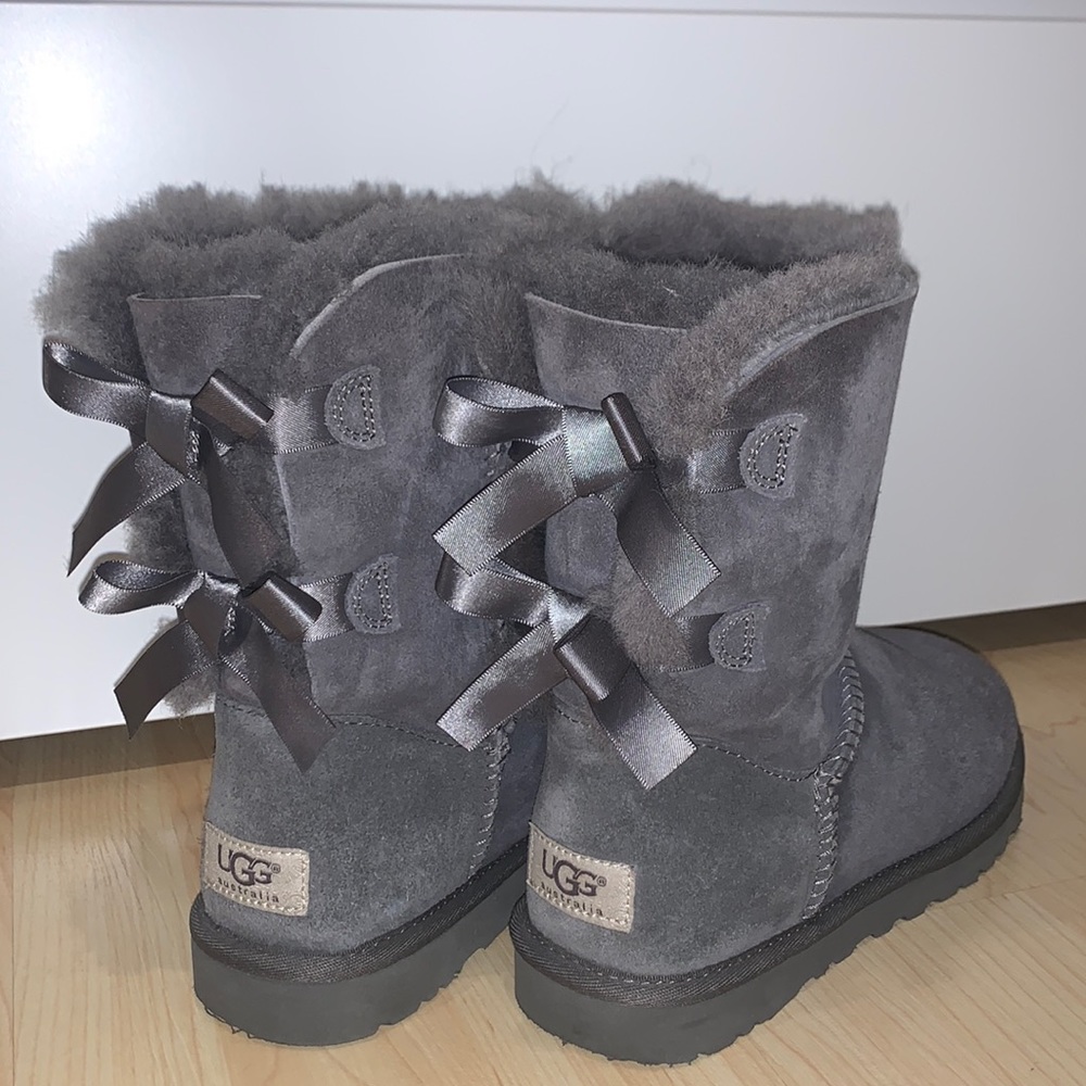 Grey UGG’s Bailey Bow II